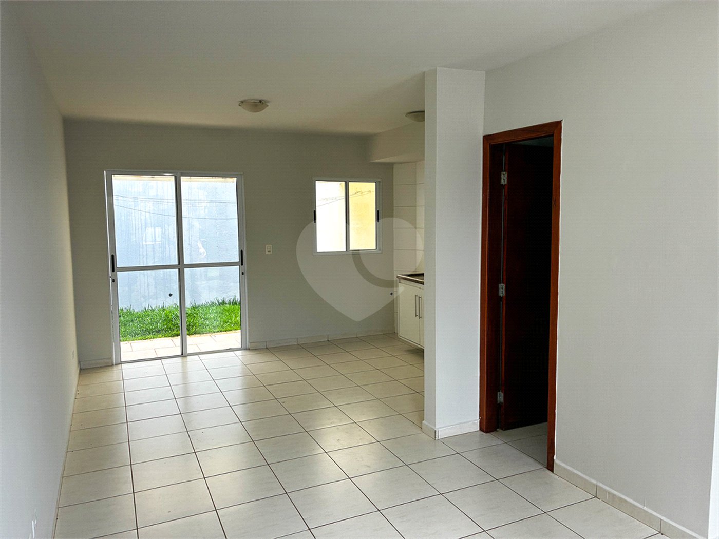 Casa à venda com 2 quartos em Taboão, São Roque, SP