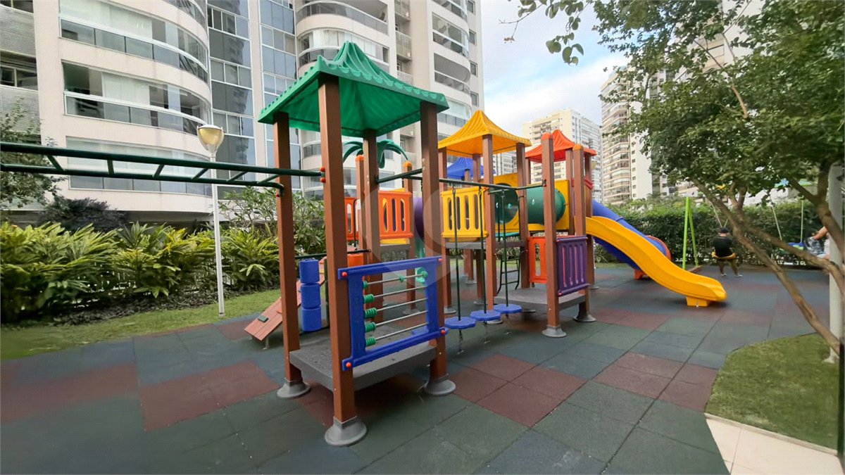 Apartamento à venda com 2 quartos, sendo 1 suíte,  em Camorim, Rio de Janeiro, RJ