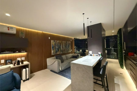Apartamento à venda com 4 quartos, sendo 1 suíte,  em Cerqueira César, São Paulo, SP