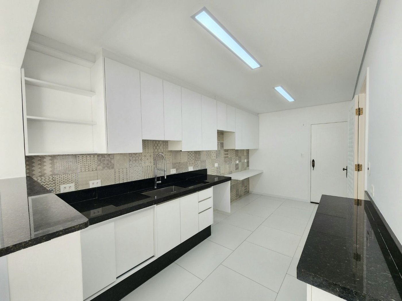 Apartamento com 3 dormitórios à venda, 127 m² por R$ 1.330.000,00 - Aparecida - Santos/SP