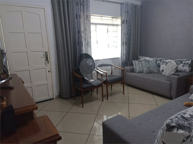 Sobrado à venda com 2 quartos em Tremembé, São Paulo, SP