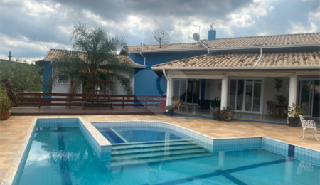 Casa à venda com 5 quartos, sendo 3 suítes, no condomínio Zuleika Jabour, Salto - SP