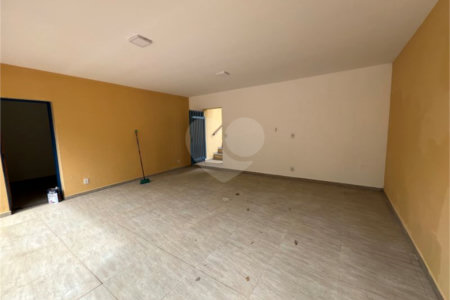 Casa à venda ou para alugar com 4 quartos, sendo 3 suítes, no condomínio Estância Marambaia, Vinhedo - SP