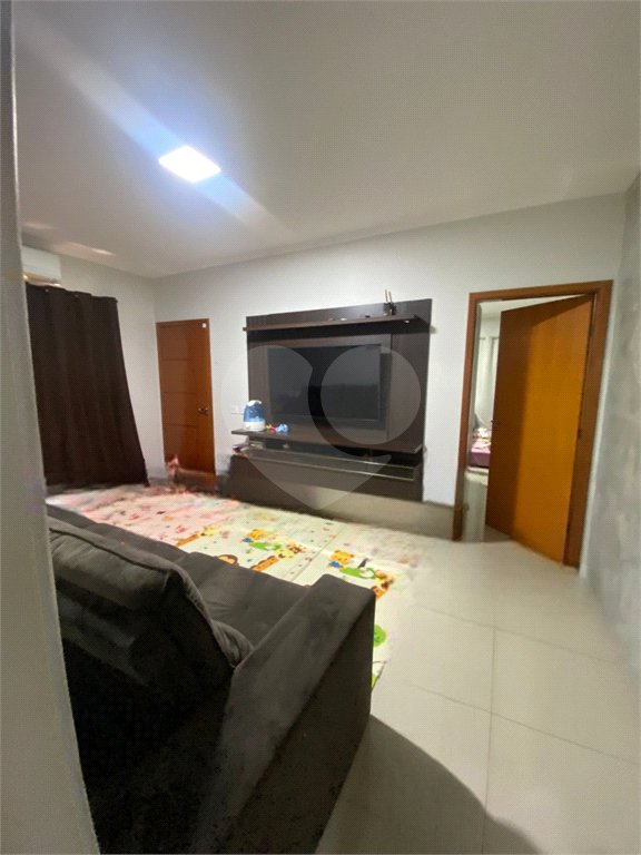 Casa à venda com 3 quartos, sendo 1 suíte, em Ipê, Três Lagoas, MS