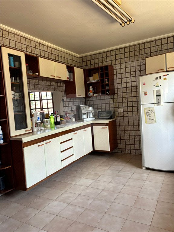 Casa à venda ou para alugar com 4 quartos, sendo 3 suítes,  em Jardim Estância Brasil, Atibaia, SP