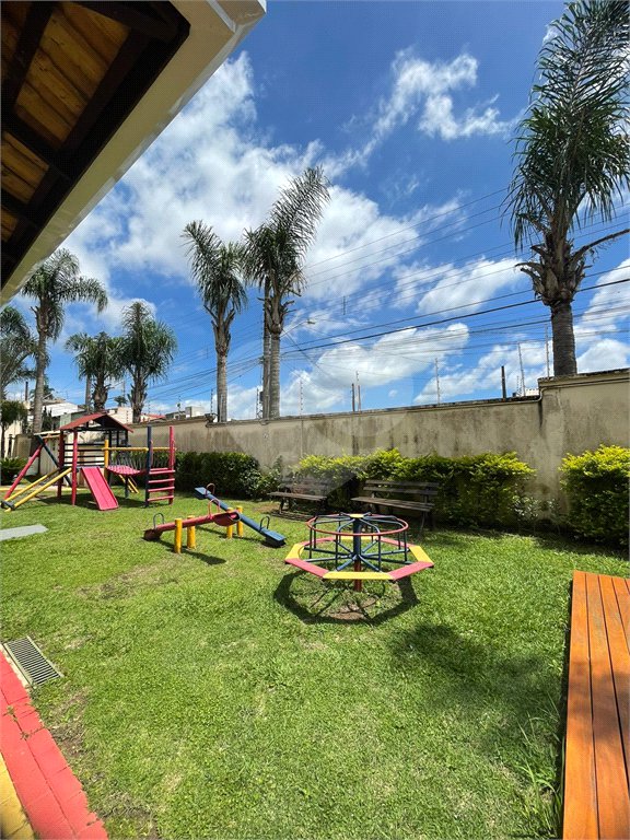 Casa à venda com 3 quartos, sendo 1 suíte,  no condomínio Montpellier, Mogi das Cruzes - SP