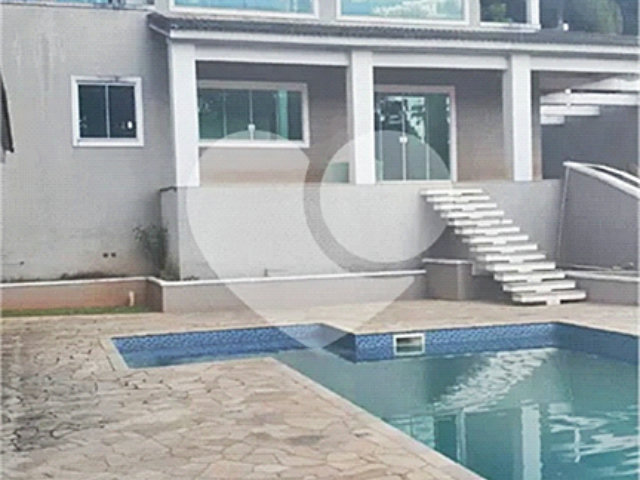 Casa à venda com 3 suítes no condomínio Sausalito, Mairiporã - SP