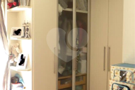Casa à venda com 3 quartos, sendo 1 suíte, no condomínio Villas de São Francisco, São Paulo - SP