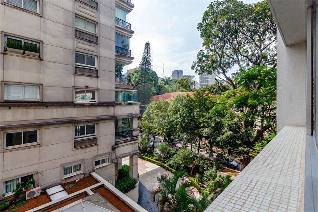 Apartamento à venda com 3 quartos, sendo 1 suíte, em Jardim Paulista, São Paulo, SP