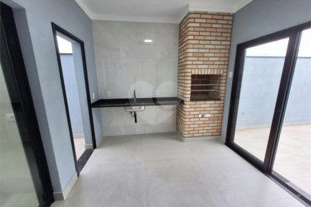 Casa à venda com 3 quartos, sendo 1 suíte,  no condomínio Helena Maria, Sorocaba - SP