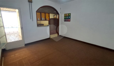 Sobrado à venda com 3 quartos em Bom Retiro, São Paulo, SP