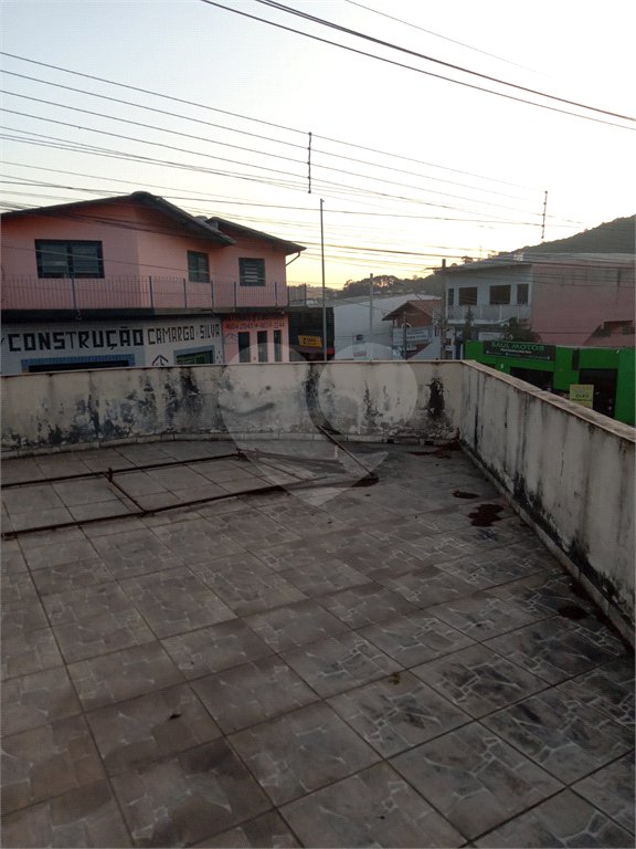 Casa à venda ou para alugar com 2 quartos no Centro, Mairiporã, SP