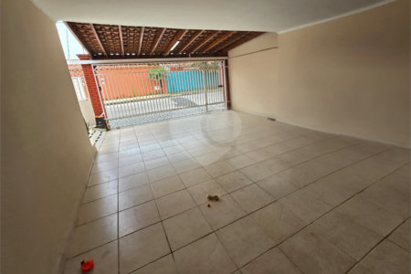 Casa à venda com 3 quartos, sendo 1 suíte,  em Jardim Shangri-lá, Itapetininga, SP