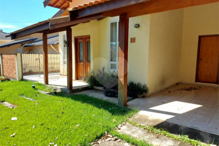Casa charmosa e elegante localizada no deslumbrante Condomínio Villagio Capriccio Louveira SP