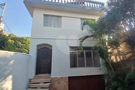 Casa à venda com 4 quartos, sendo 2 suítes, em Vila Gustavo, São Paulo, SP