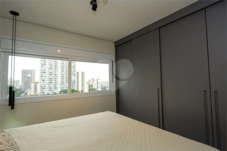 Apartamento para alugar com 3 suítes em Santo Amaro, São Paulo, SP