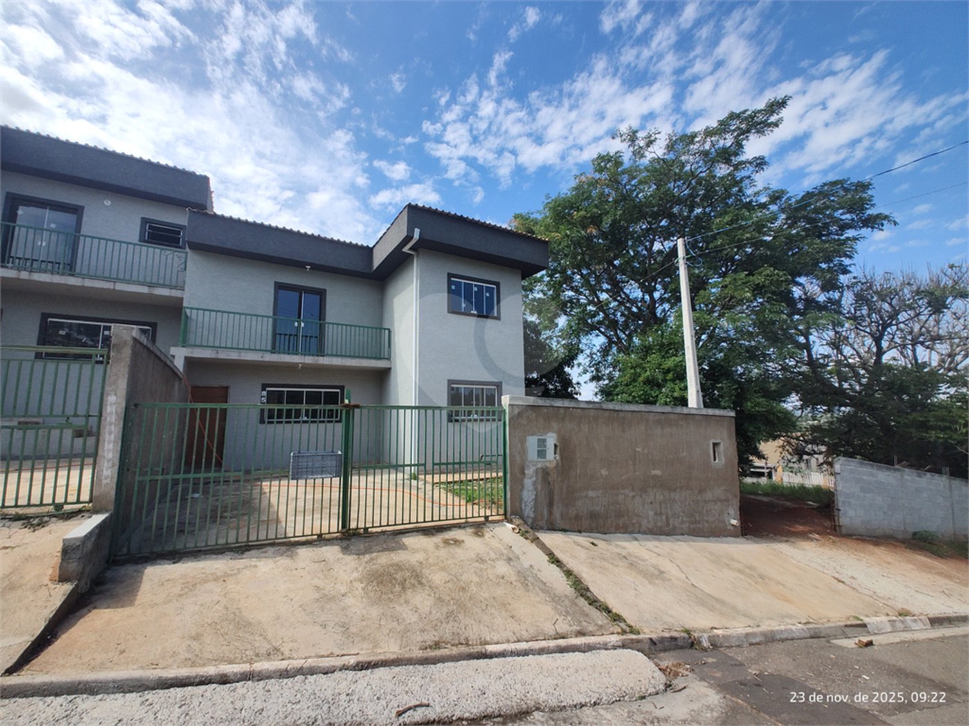 Sobrado à venda com 3 quartos, sendo 1 suíte, em Chácaras Maringá, Atibaia, SP