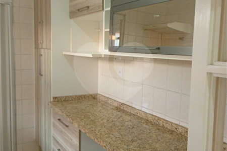 Apartamento à venda com 3 quartos, sendo 1 suíte, em Vila Oliveira, Mogi das Cruzes, SP
