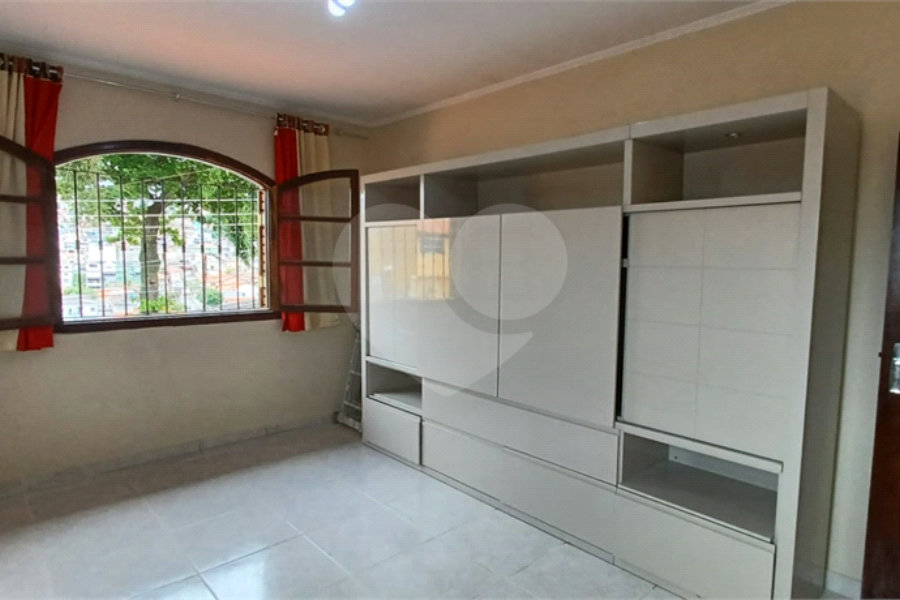 Sobrado à venda com 3 quartos, sendo 1 suíte, em Tremembé, São Paulo, SP