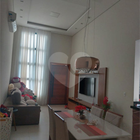 Casa à venda com 3 quartos, sendo 1 suíte, no condomínio Mantova, Indaiatuba - SP