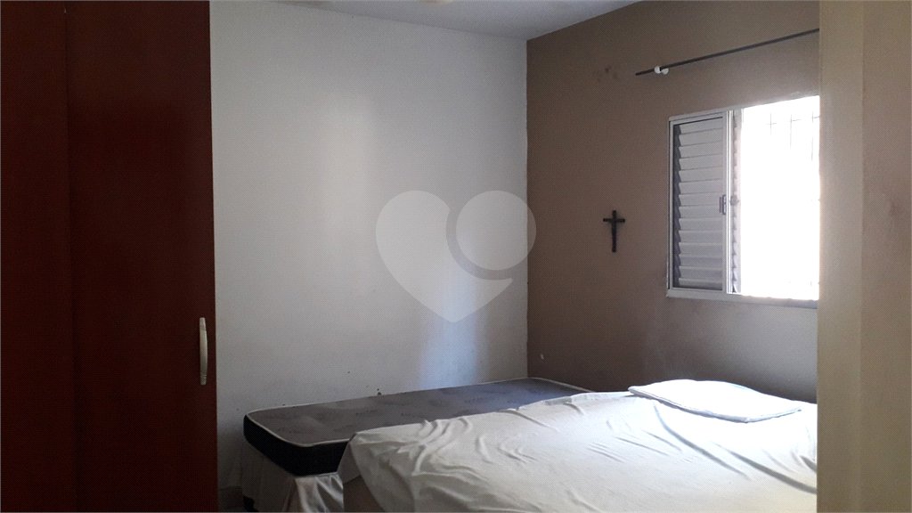 Casa à venda com 5 quartos, sendo 2 suítes, em Jardim Nadir, São Paulo, SP