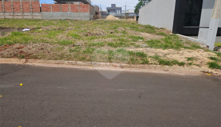 Terreno à venda no condomínio Bela Vitta, Araraquara - SP