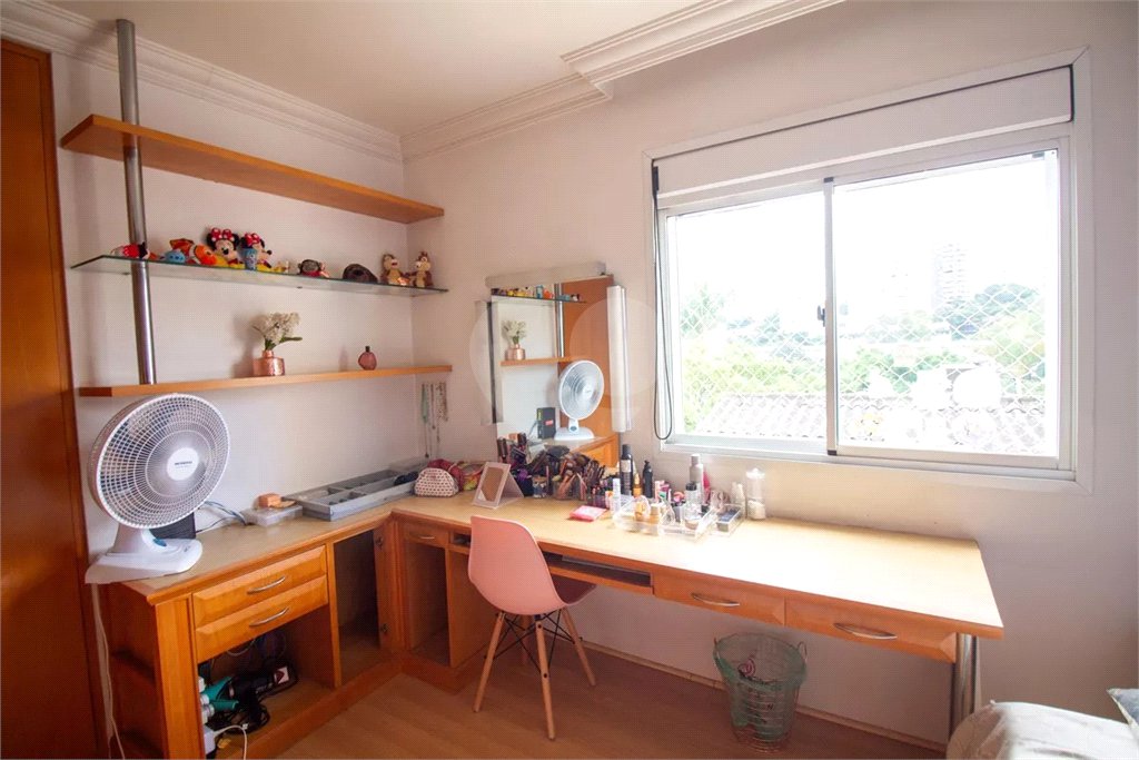 Casa à venda com 4 quartos, sendo 3 suítes, no condomínio Residencial Sans Souci, São Paulo - SP