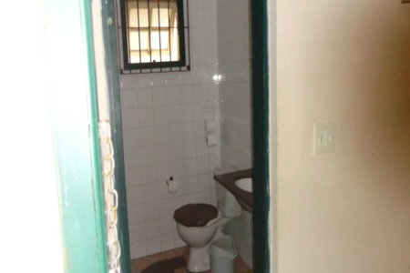 Casa à venda com 3 quartos, sendo 1 suíte, em Jardim Esmeralda, São Paulo, SP