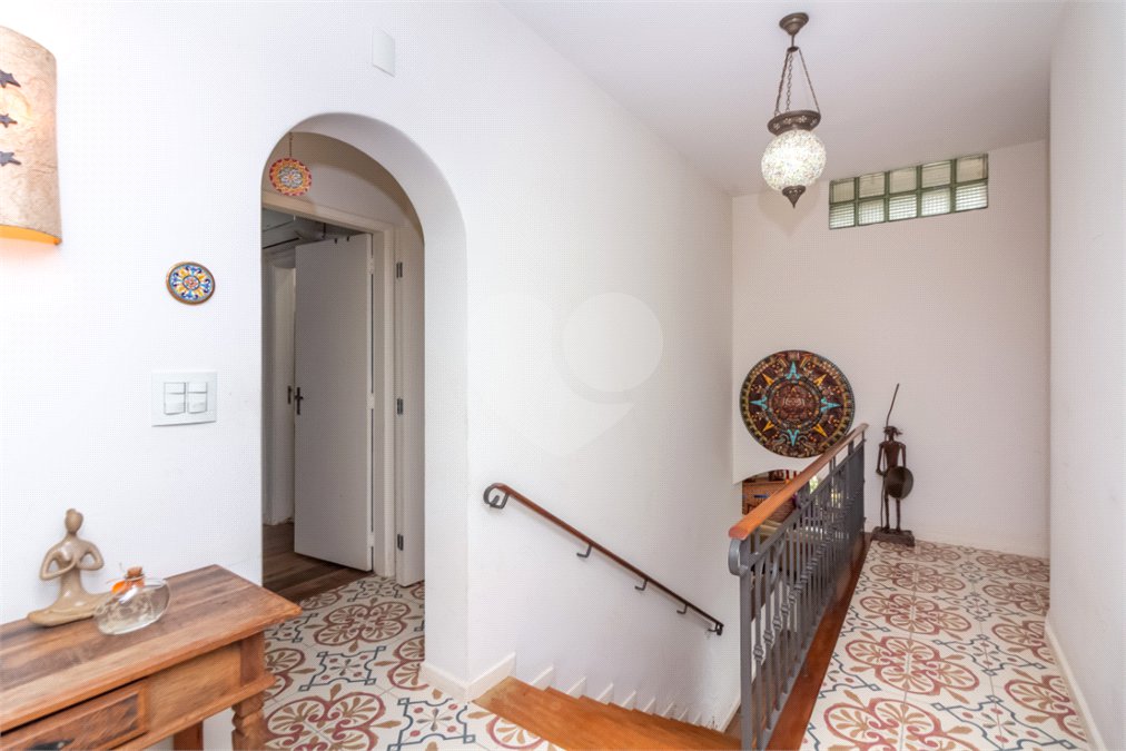 Casa à venda com 4 quartos, sendo 2 suítes, em Chácara Flora, São Paulo, SP