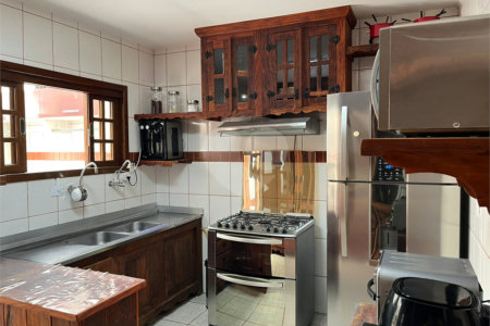 Casa Térrea à venda com 5 quartos, sendo 3 suítes,  em Vila Oliveira, Mogi das Cruzes, SP