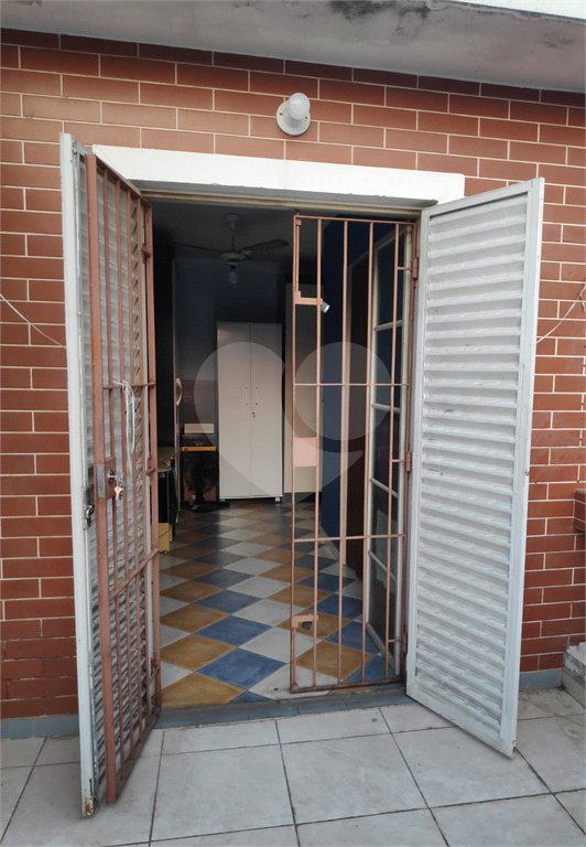 Casa à venda com 3 quartos, sendo 1 suíte, em Vila Nivi, São Paulo, SP