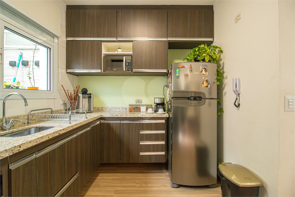 Casa à venda com 2 suítes no condomínio Residencial Living Sabara, São Paulo - SP