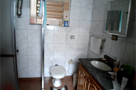 Sobrado à venda com 5 quartos em Vila Nivi, São Paulo, SP