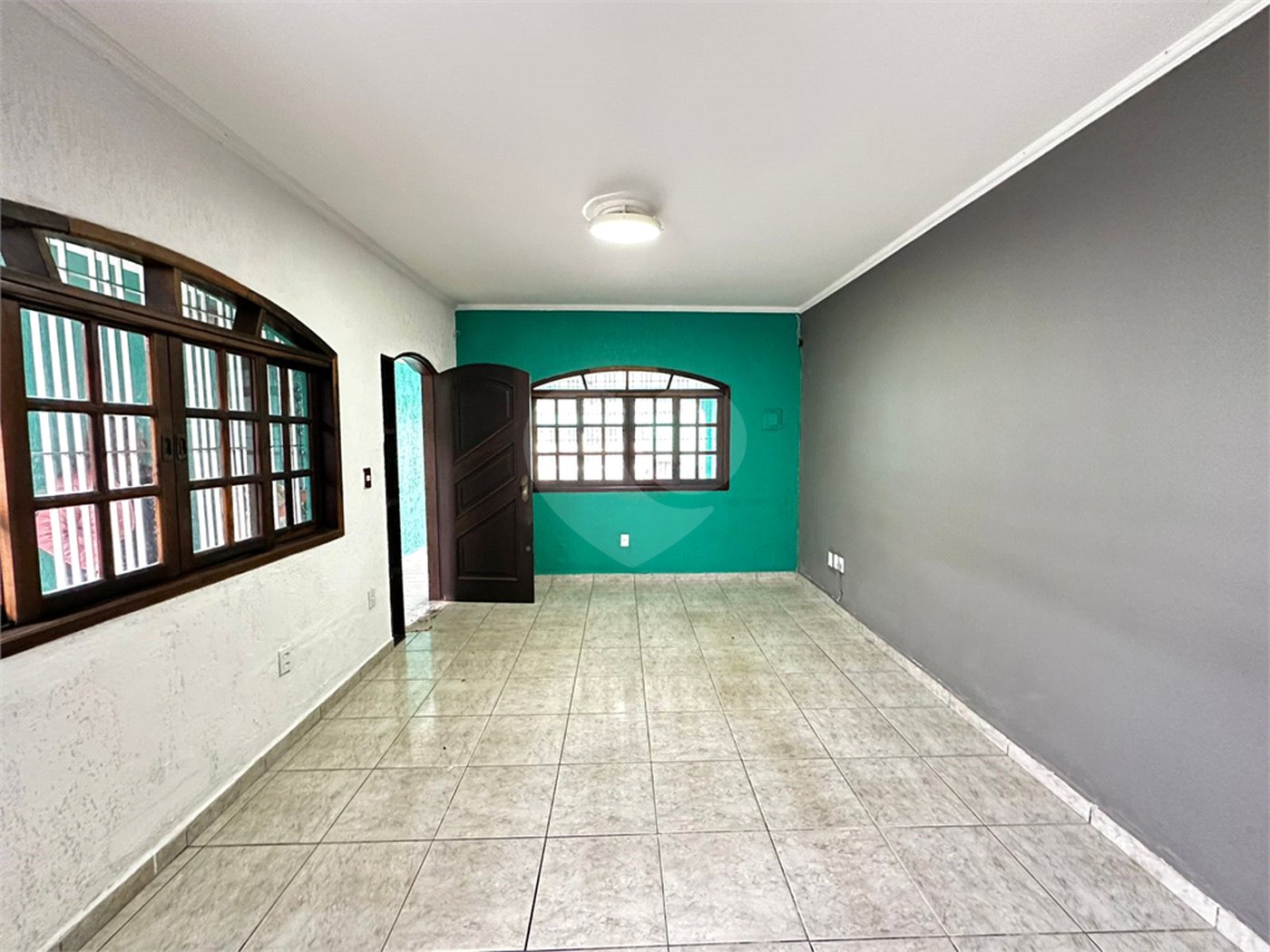 Sobrado à venda com 3 quartos, sendo 1 suíte, em Parque Suzano, Suzano, SP