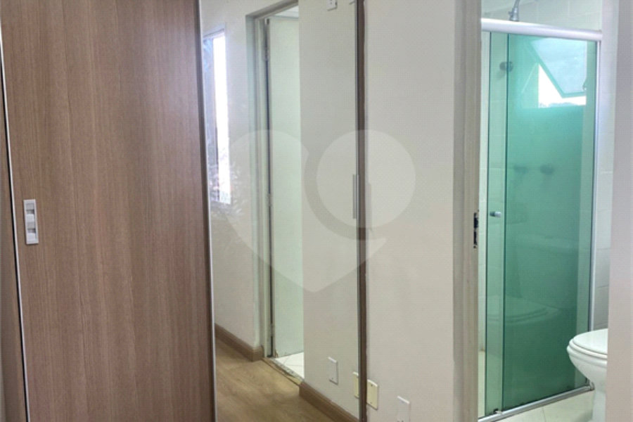 Apartamento à venda com 2 quartos, sendo 1 suíte, em Parque Maria Domitila, São Paulo, SP