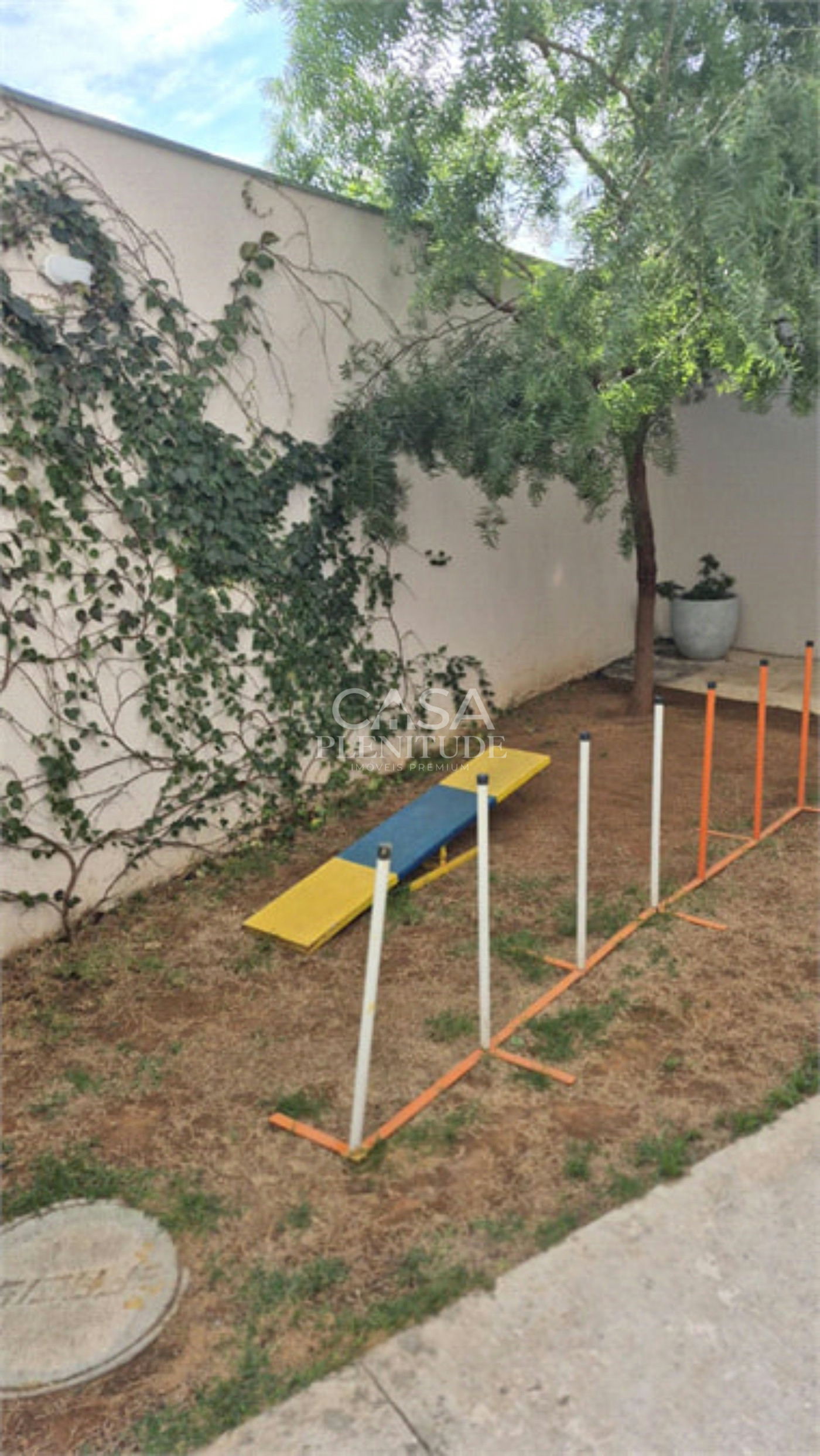 Apartamento à venda ou para alugar com 2 quartos, sendo 1 suíte,  em Jardim São Carlos, Sorocaba, SP