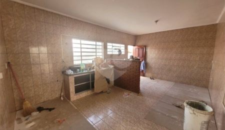 Sobrado à venda com 4 quartos, sendo 1 suíte,  em Jardim Itamaracá, Indaiatuba, SP