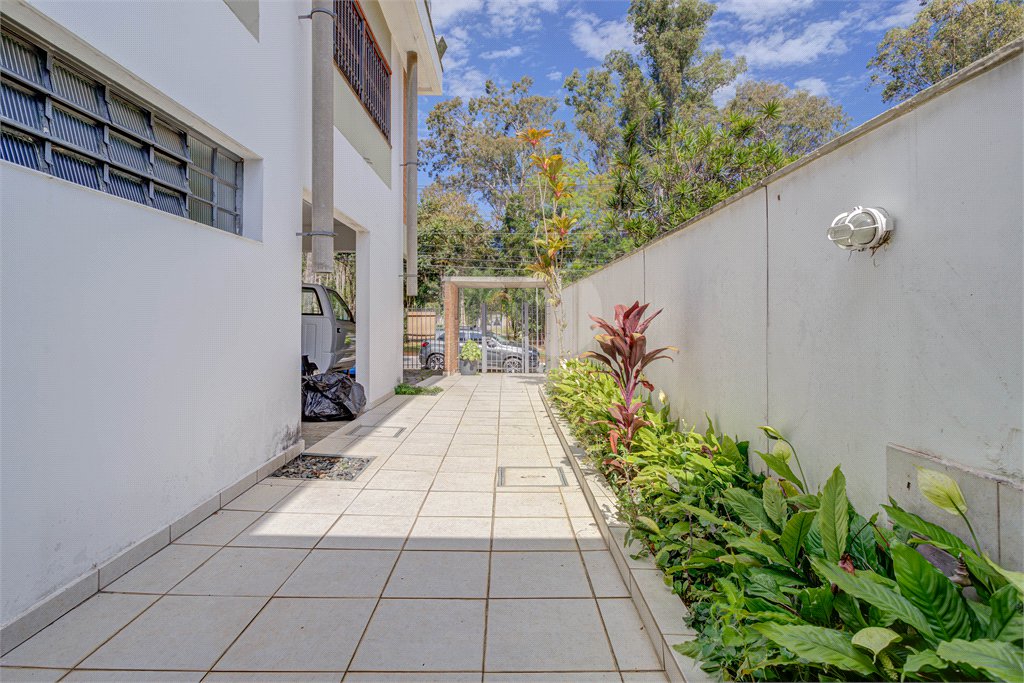 Casa à venda com 3 suítes em Interlagos, São Paulo, SP