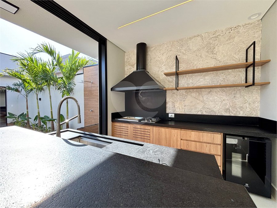 Casa à venda com 3 suítes no condomínio Residencial Dona Maria Candida, Indaiatuba - SP