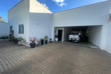 Casa à venda com 3 suítes no Centro, Balsas, MA