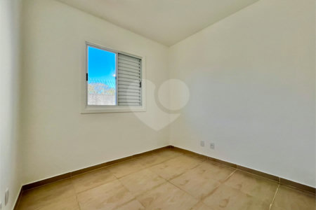 Casa à venda com 3 quartos no condomínio Residencial Villa Flora, Votorantim - SP
