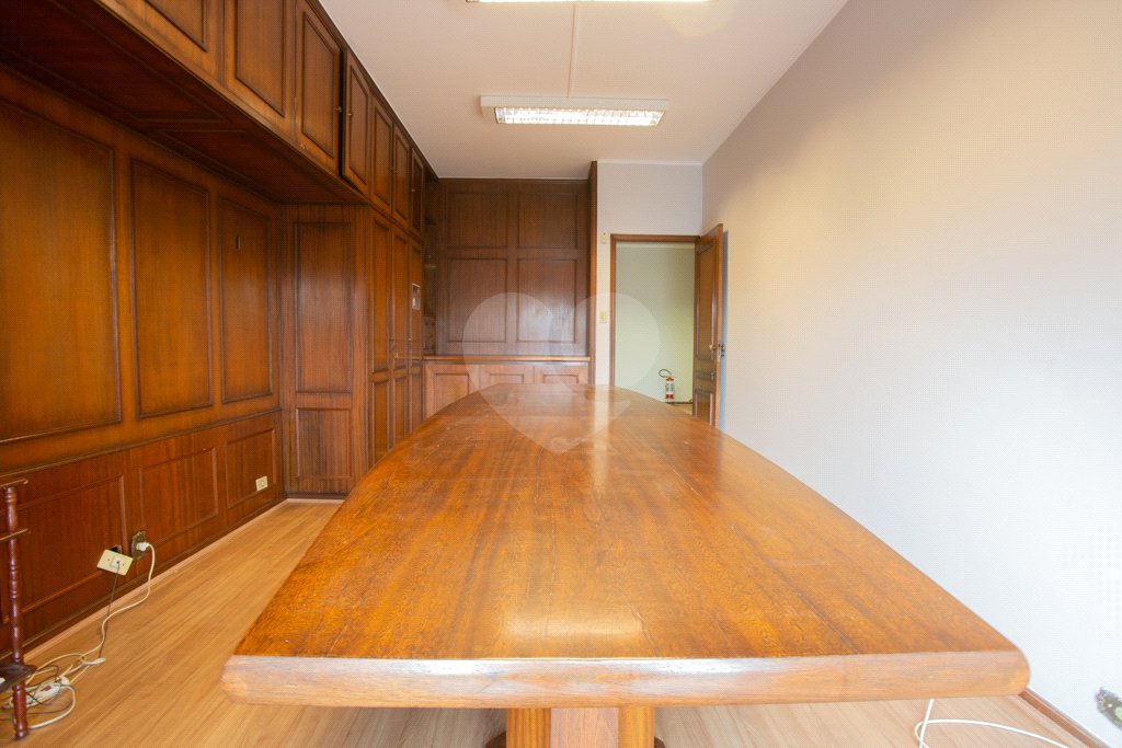 Casa à venda ou para alugar com 3 quartos, sendo 1 suíte,  em Mirandópolis, São Paulo, SP