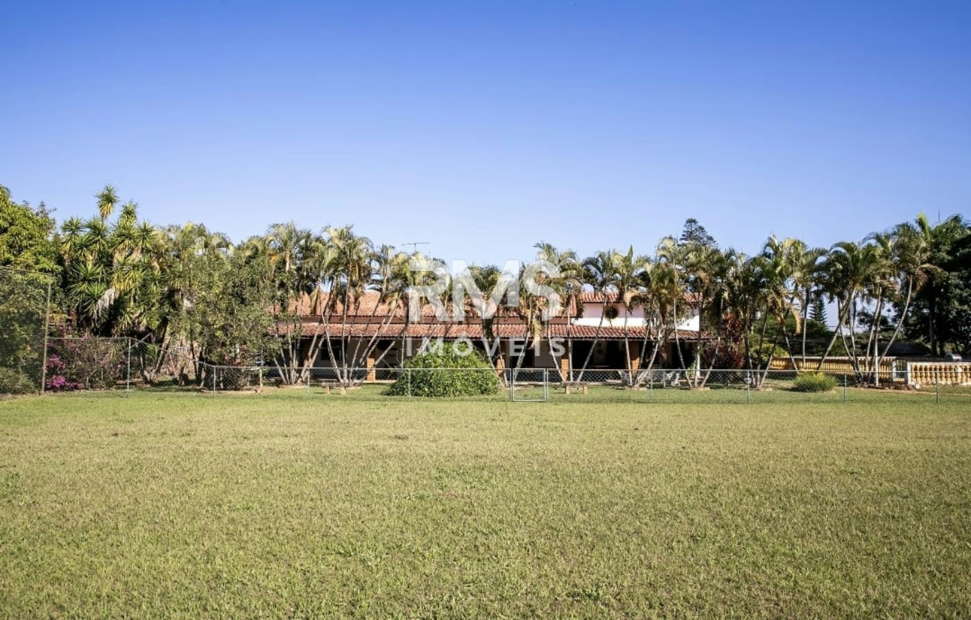 Chácara à venda com 4 quartos, sendo 1 suíte,  em Colinas do Mosteiro de Itaici, Indaiatuba, SP