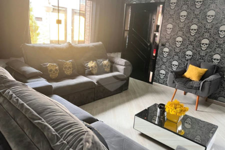 Sobrado à venda com 3 quartos, sendo 1 suíte,  em Jardim Modelo, Suzano, SP