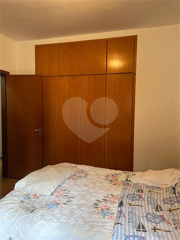 Casa à venda com 3 quartos, sendo 1 suíte, em Vila Mariana, São Paulo, SP