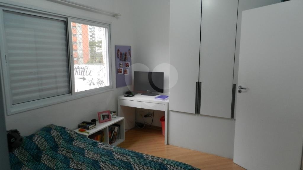 Sobrado à venda com 3 suítes em Brooklin, São Paulo, SP