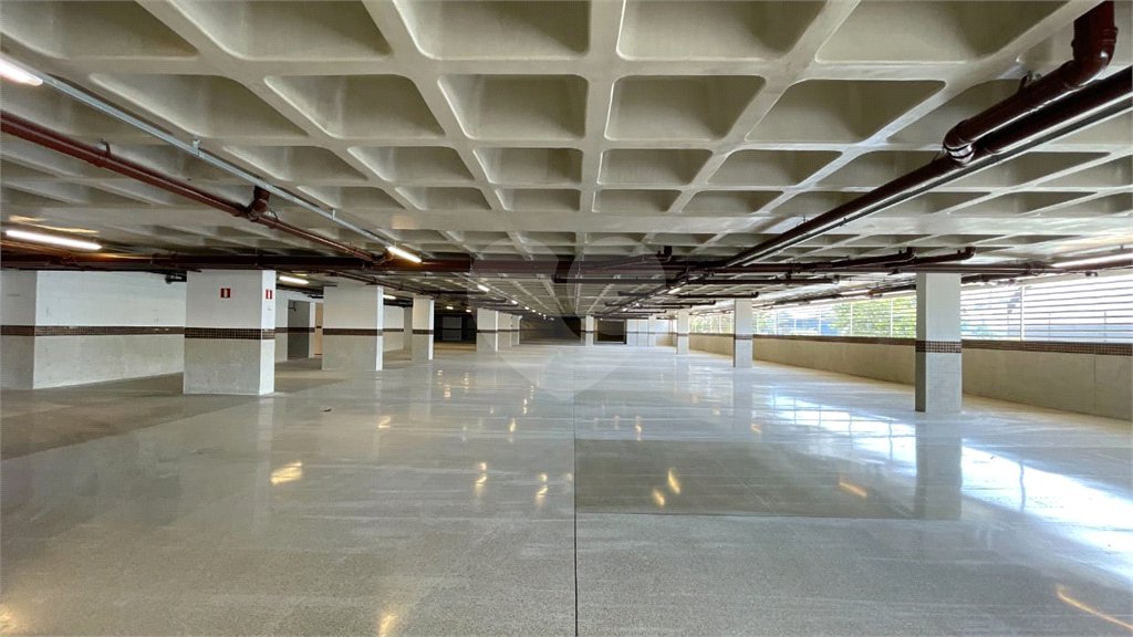Apartamento à venda com 4 suítes em Real Parque, São Paulo, SP