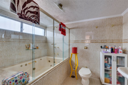 Casa de Vila à venda com 4 quartos, sendo 2 suítes,  no condomínio City Campo Grande, São Paulo - SP