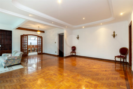 Casa Térrea à venda com 3 quartos, sendo 2 suítes, em Jardim da Saúde, São Paulo, SP