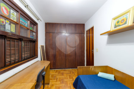 Casa à venda com 3 quartos, sendo 1 suíte,  em Campo Belo, São Paulo, SP